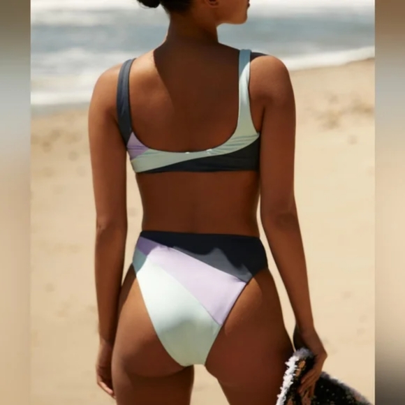 L*Space Lizzie Luca Bikini Set - Picture 7 of 8